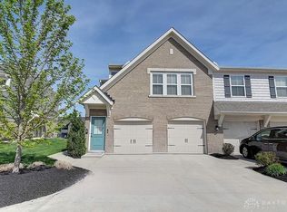 40 Old Pond Rd, Springboro, OH 45066