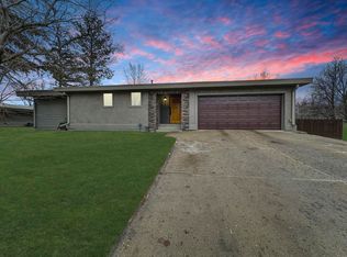 244 Souris Dr, Minot, ND 58701