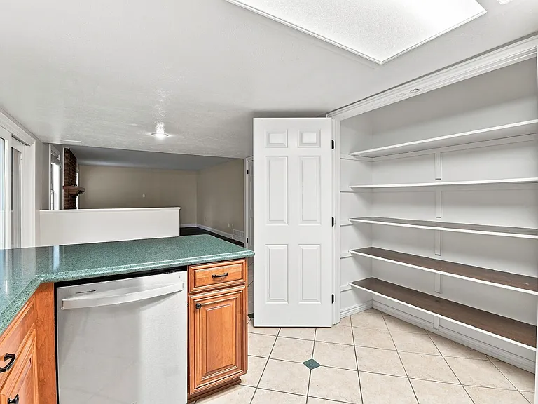 5441 S Richfield Way — Photo 10