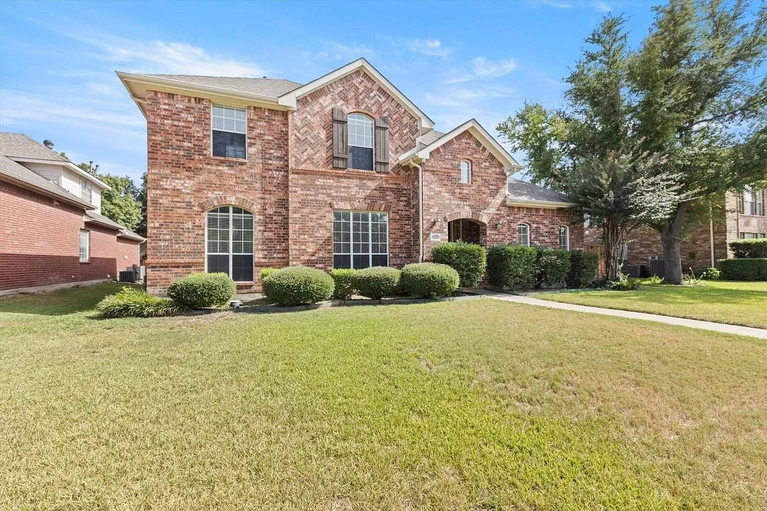 4 bed, 2914 sqft, $3,050 — Photo 1