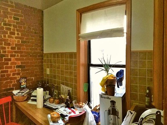 5th image of 75 Cabrini Blvd APT 36