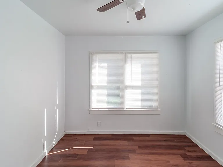 1610 Lennon Ave — Photo 19