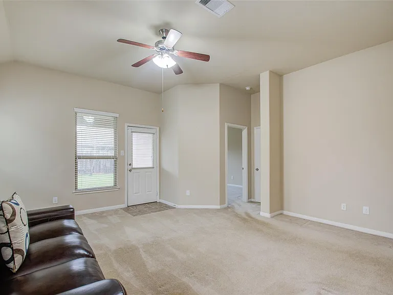 8710 Austin Thomas Dr — Photo 11