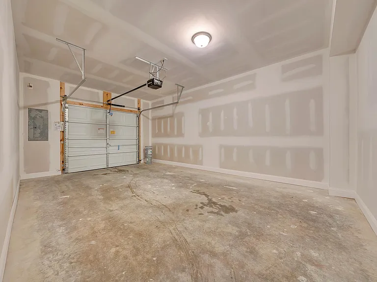 773 Holland Loop — Photo 25