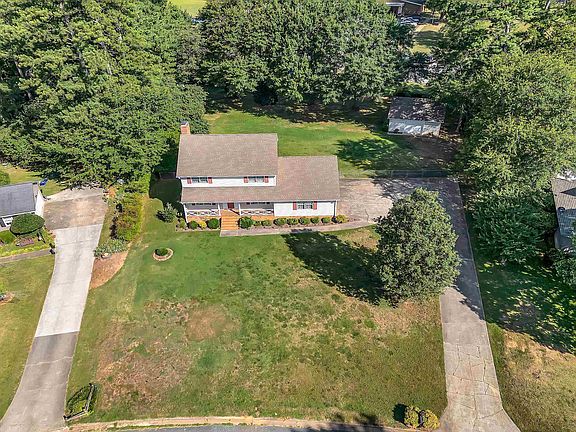 2nd image of 612 Stafford Ave