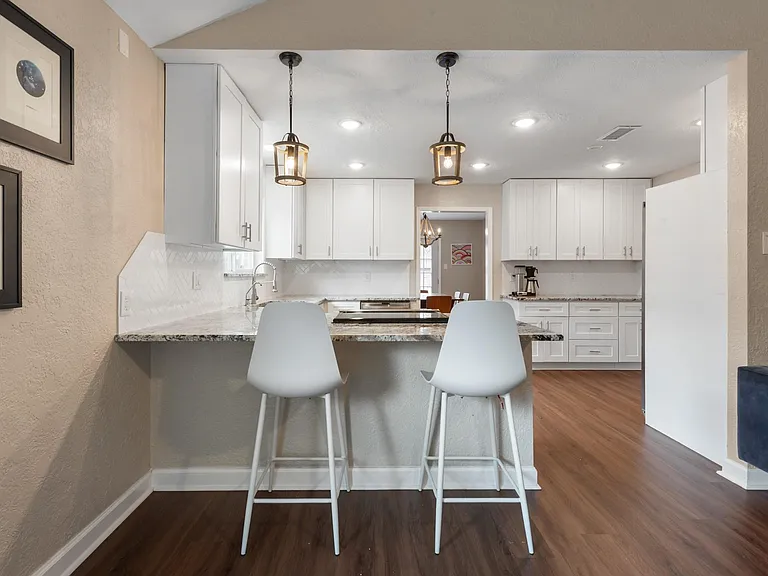 2907 Broadmoor Dr — Photo 11