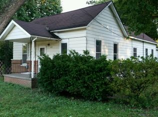 523 E Hope St, Du Quoin, IL 62832