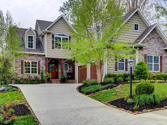 2nd image of 8873 Ebenezer Oaks Ln