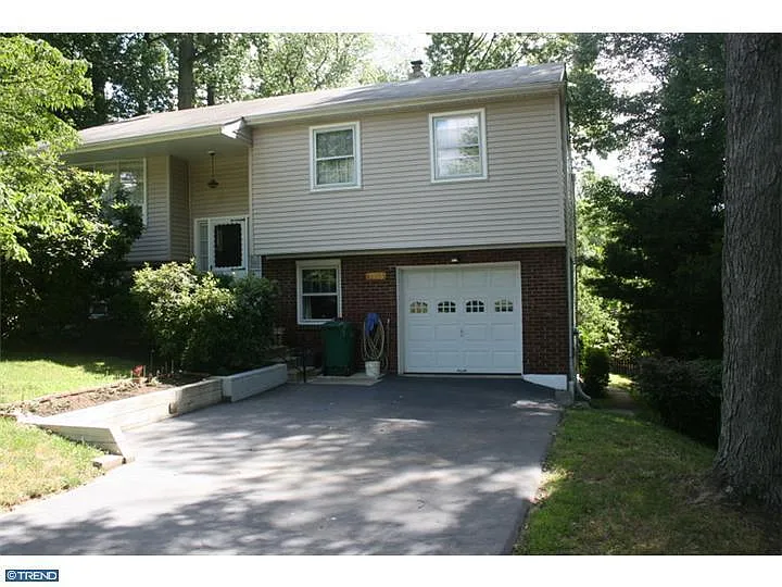 4906 Knable Ln photo 1