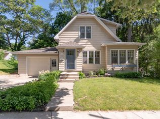 110 Crescent Dr, Kalamazoo, MI 49001