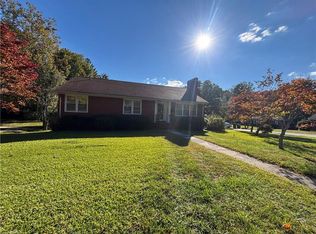 911 Russell Ave, Reidsville, NC 27320