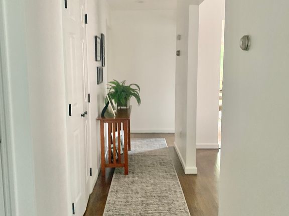 2nd image of 10 Lawton Ln #3