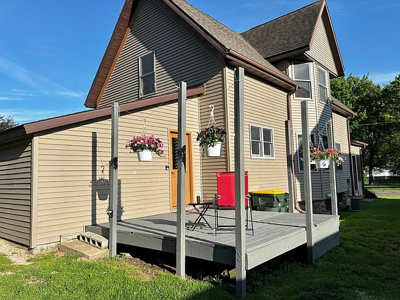 5th image of 630 E Haseltine St