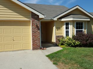2729 Ann Court, Lawrence, KS 66046