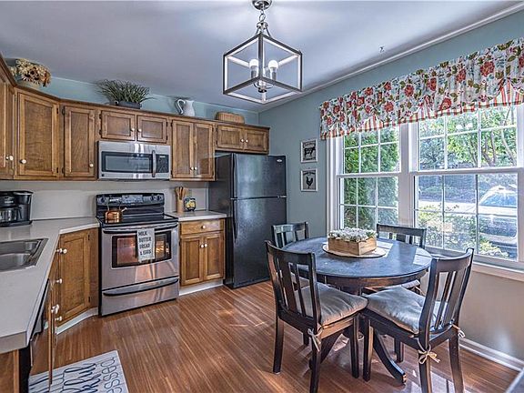 5th image of 4609 N Hedgerow Dr