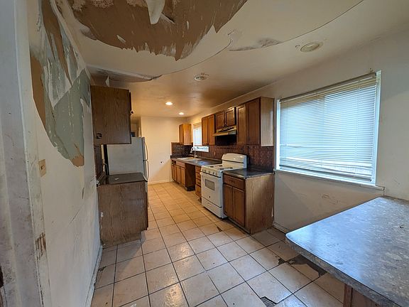 3rd image of 8443 S State St