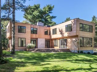 101 Two Holes Water Rd, East Hampton, NY 11937