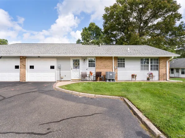 329 Woodbridge Drive #A, Ridge, NY 11961