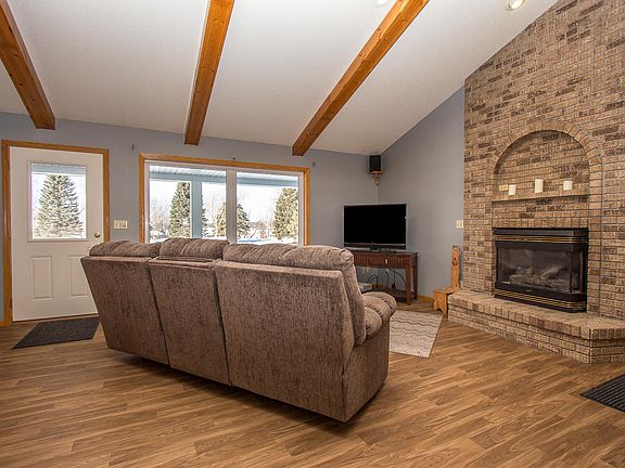 5th image of 6833 Country Ln SW