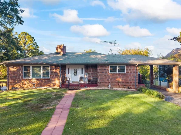 108 W Mauldin St, Walhalla, SC 29691