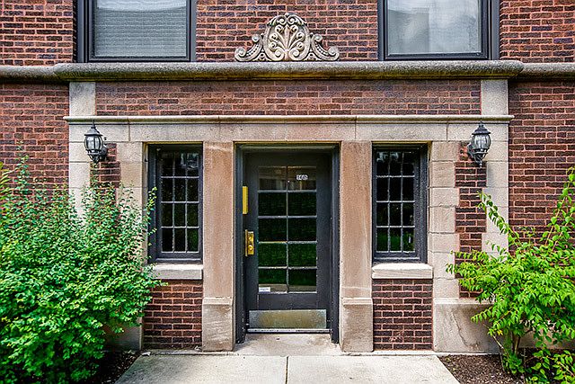 1st image of 1445 W Greenleaf Ave #G