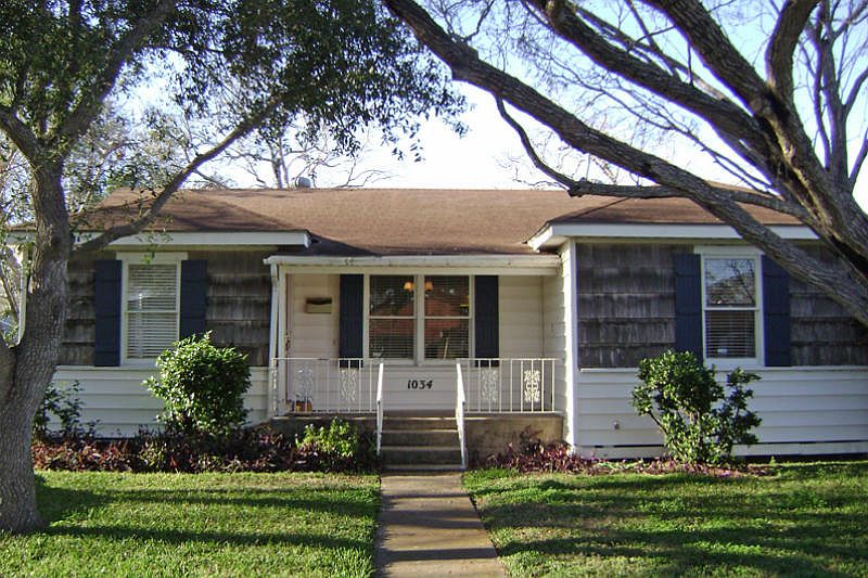 1st image of 1034 Sorrell St