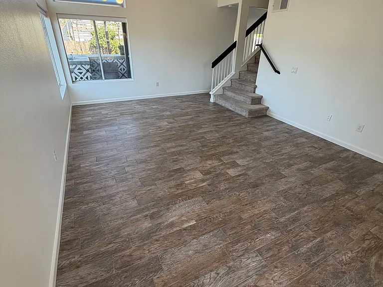 601 Hillhaven Dr — Photo 3
