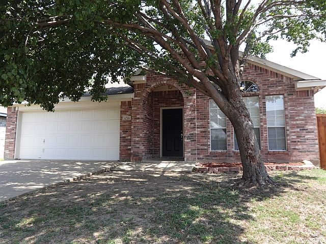 1st image of 4710 Grovewood Dr