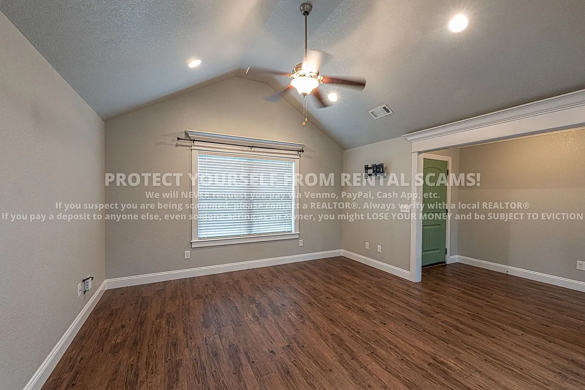 Building Photo - 3702 SW Capstone Ct