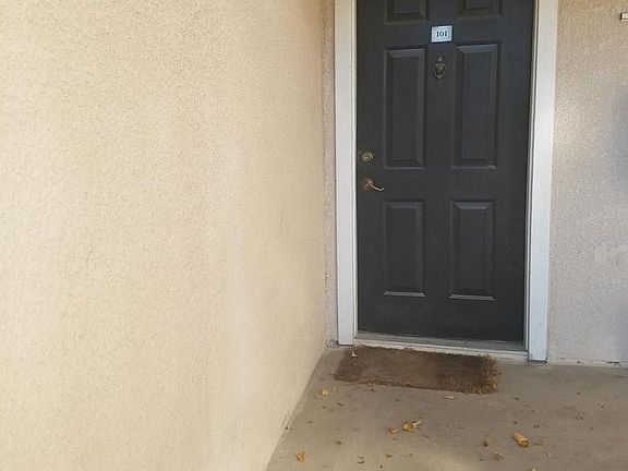 3rd image of 1543 Lincoln Way APT 101B