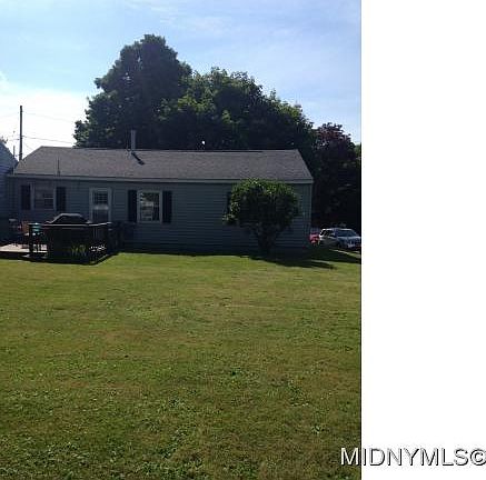 3rd image of 10 Sycamore Dr W