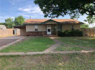 813 W D Ave, Elk City, OK 73644