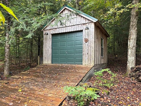 5th image of 426 Brady Beach Rd