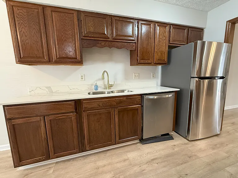 1112 Booth Ct SW — Photo 4