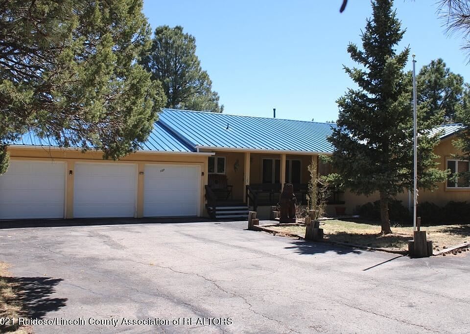 1st image of 107 Mesa Vista Ln