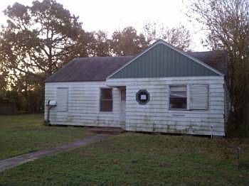 1st image of 2411 4th Ave N