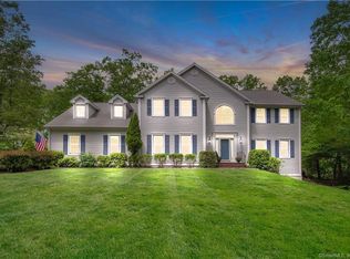 62 Pine Tree Hill Rd, Newtown, CT 06470