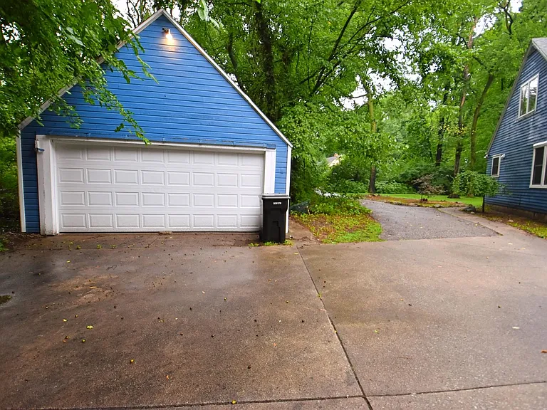 17967 Edgewood Walk — Photo 27