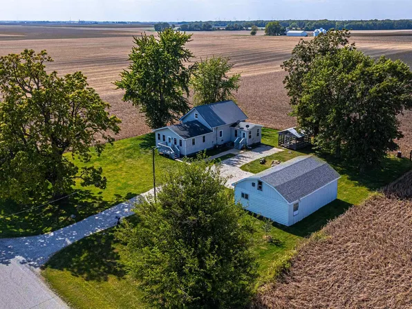 2179 1275th Ave, Lincoln, IL 62656