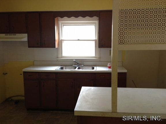 4th image of 625 Lincoln Ave