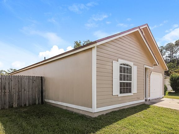 3rd image of 1786 Sheraton Lakes Cir