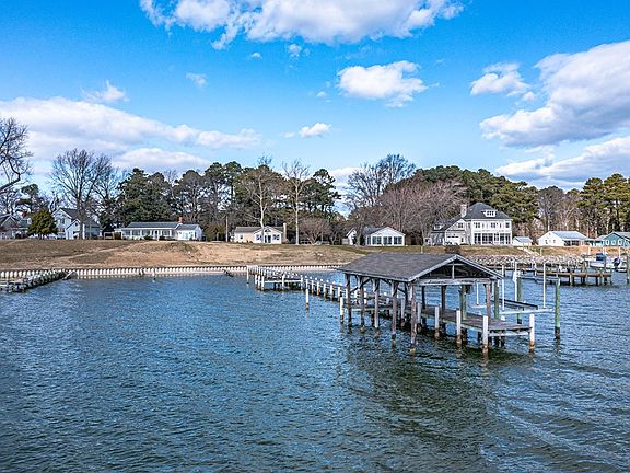 3rd image of 77 Berryville Shores Dr