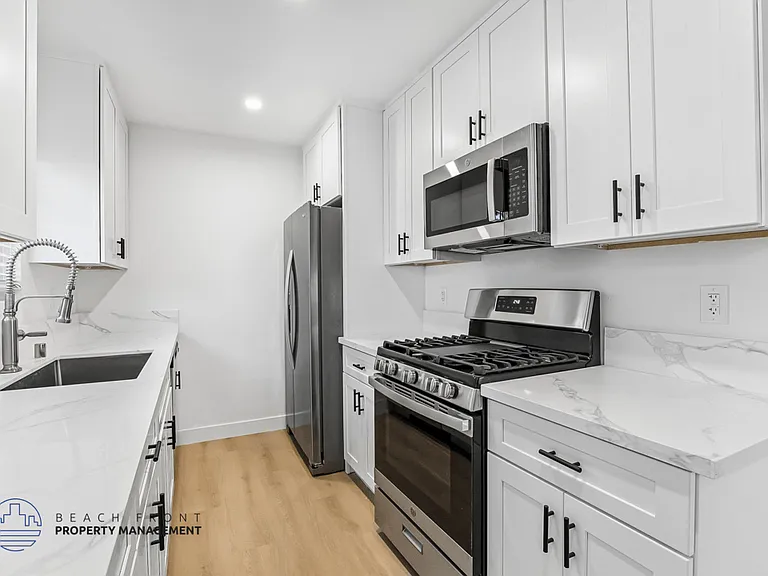 1230 E. 1st St. — Photo 20