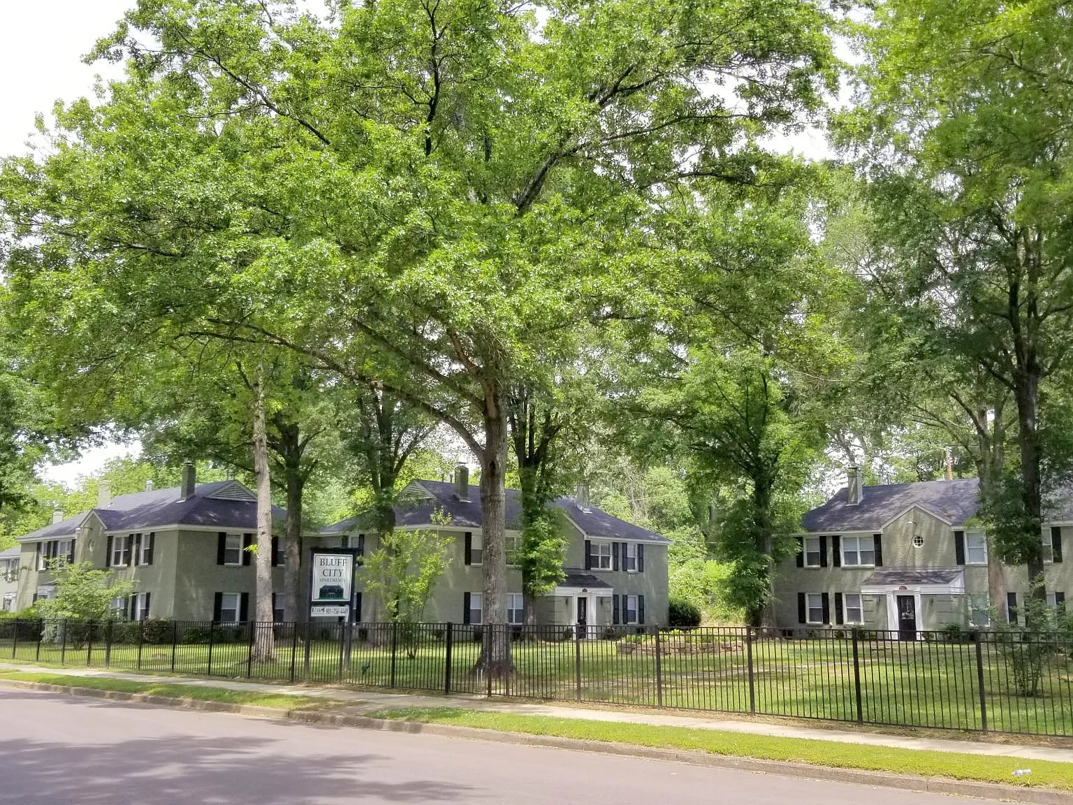 4418 Powell Ave — Photo 2