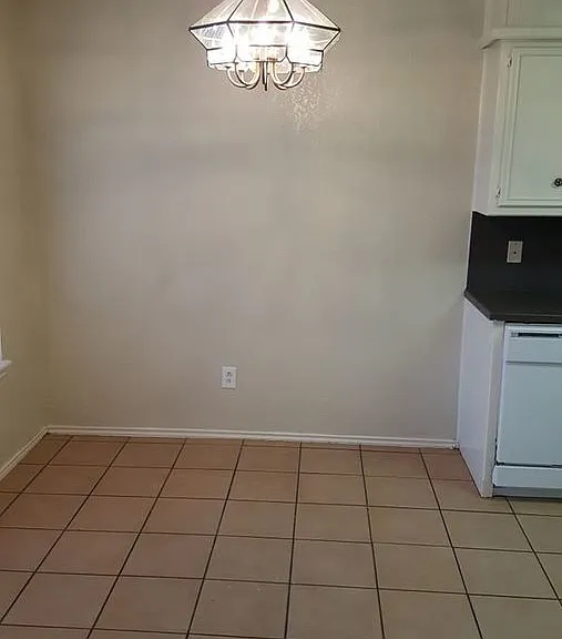 9608 Elmwood Ave #B — Photo 5