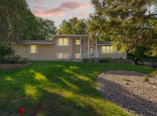 1320 11th Ave NE, Faribault, MN 55021
