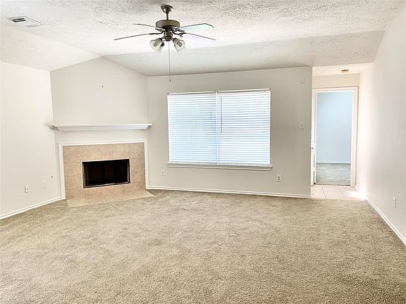 4th image of 26910 Kingston Glen Ln
