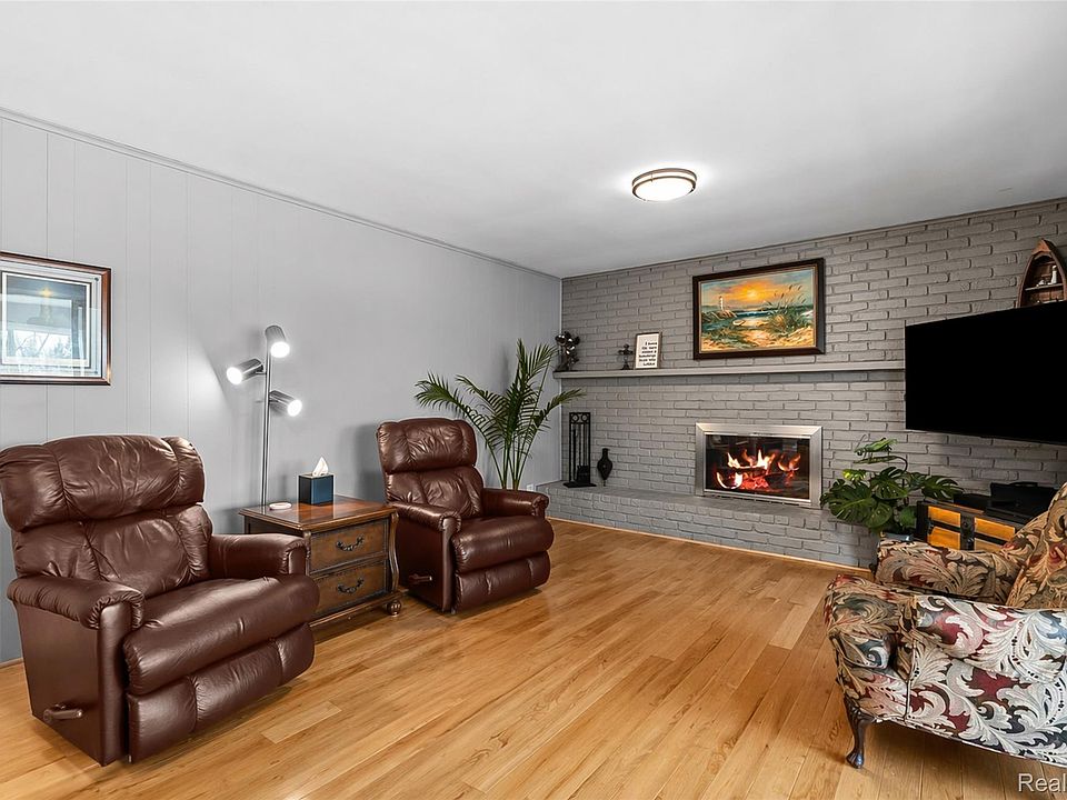 1425 Shankin Dr, photo 17