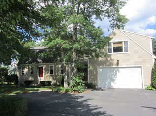30 W Pond Rd, Plymouth, MA 02360