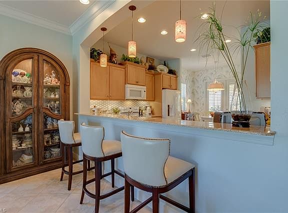 3rd image of 26332 Stonewall Ln